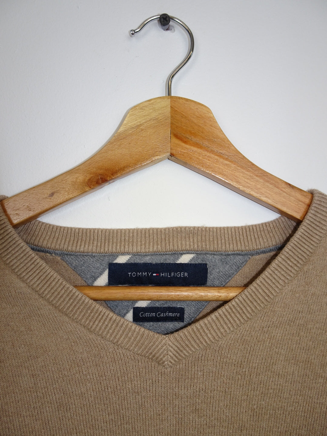 Beige Tommy Hilfiger pullover